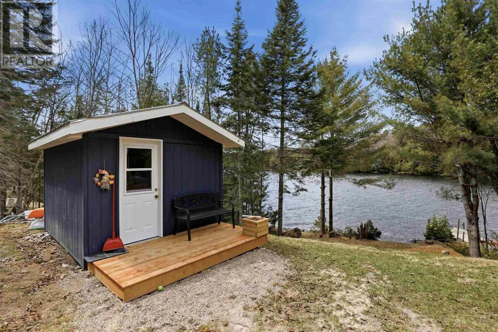 435 Axe Lake RD