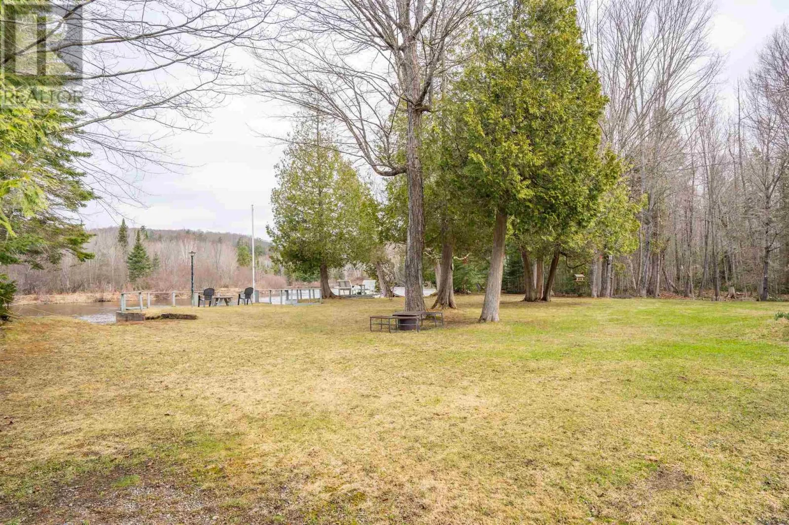 98 Whispering Pines RD