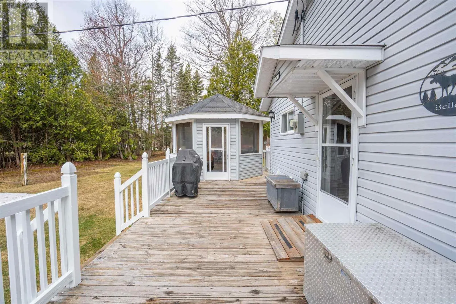 98 Whispering Pines RD