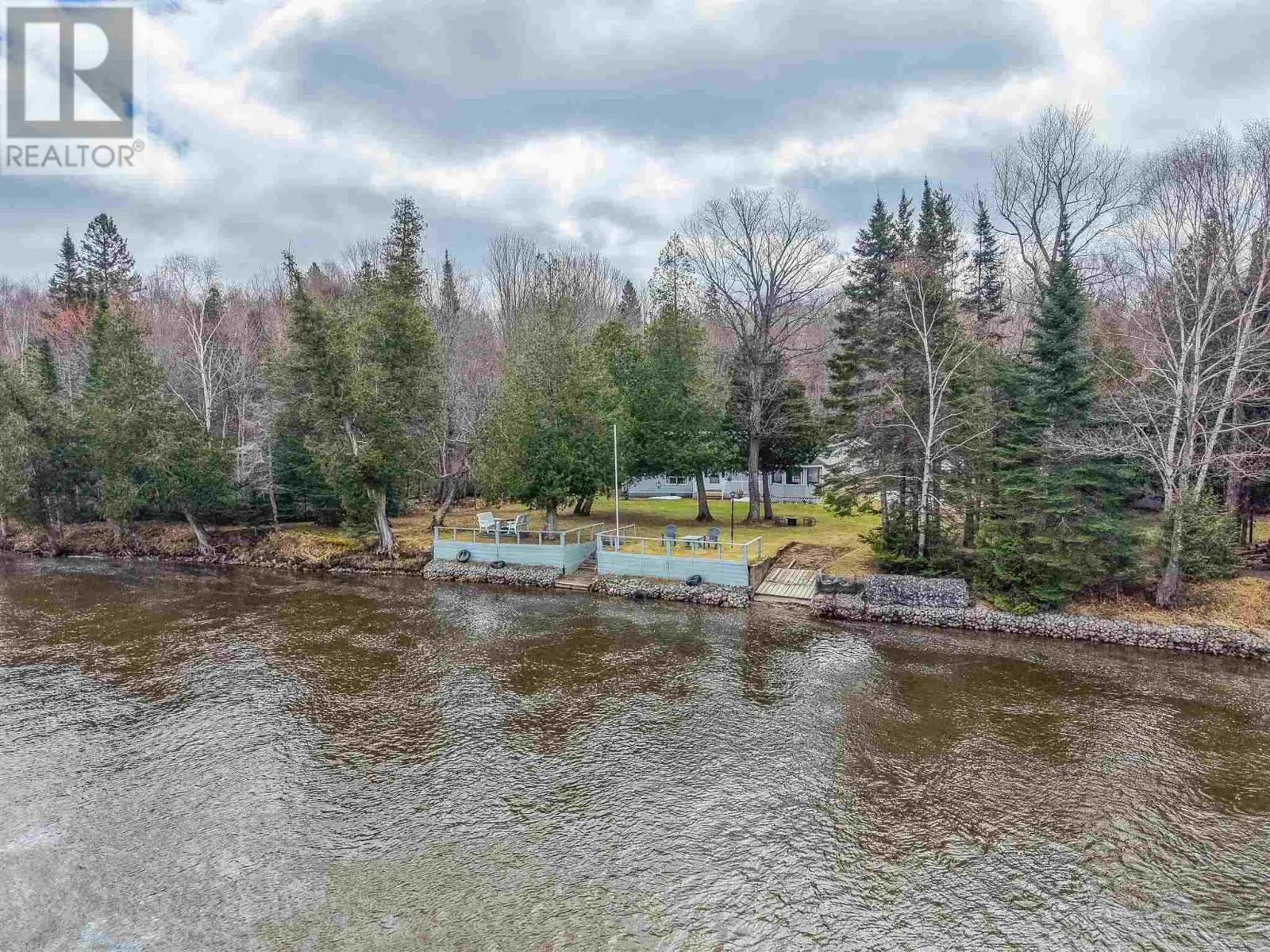 98 Whispering Pines RD