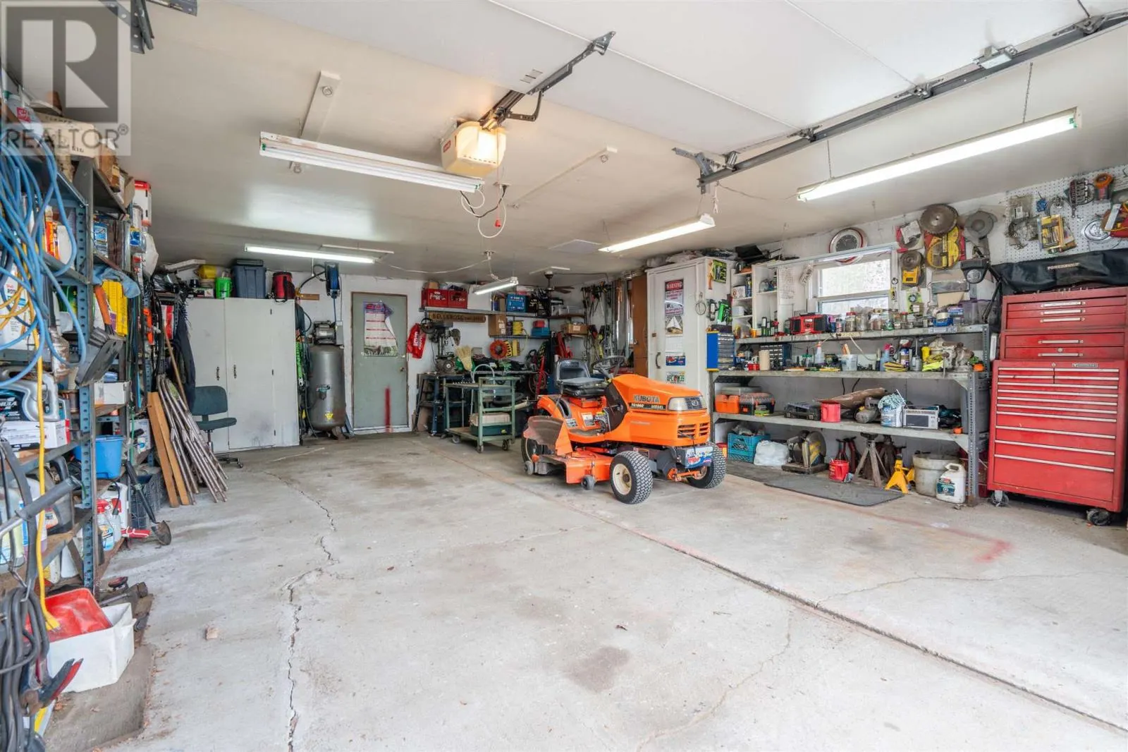 98 Whispering Pines RD