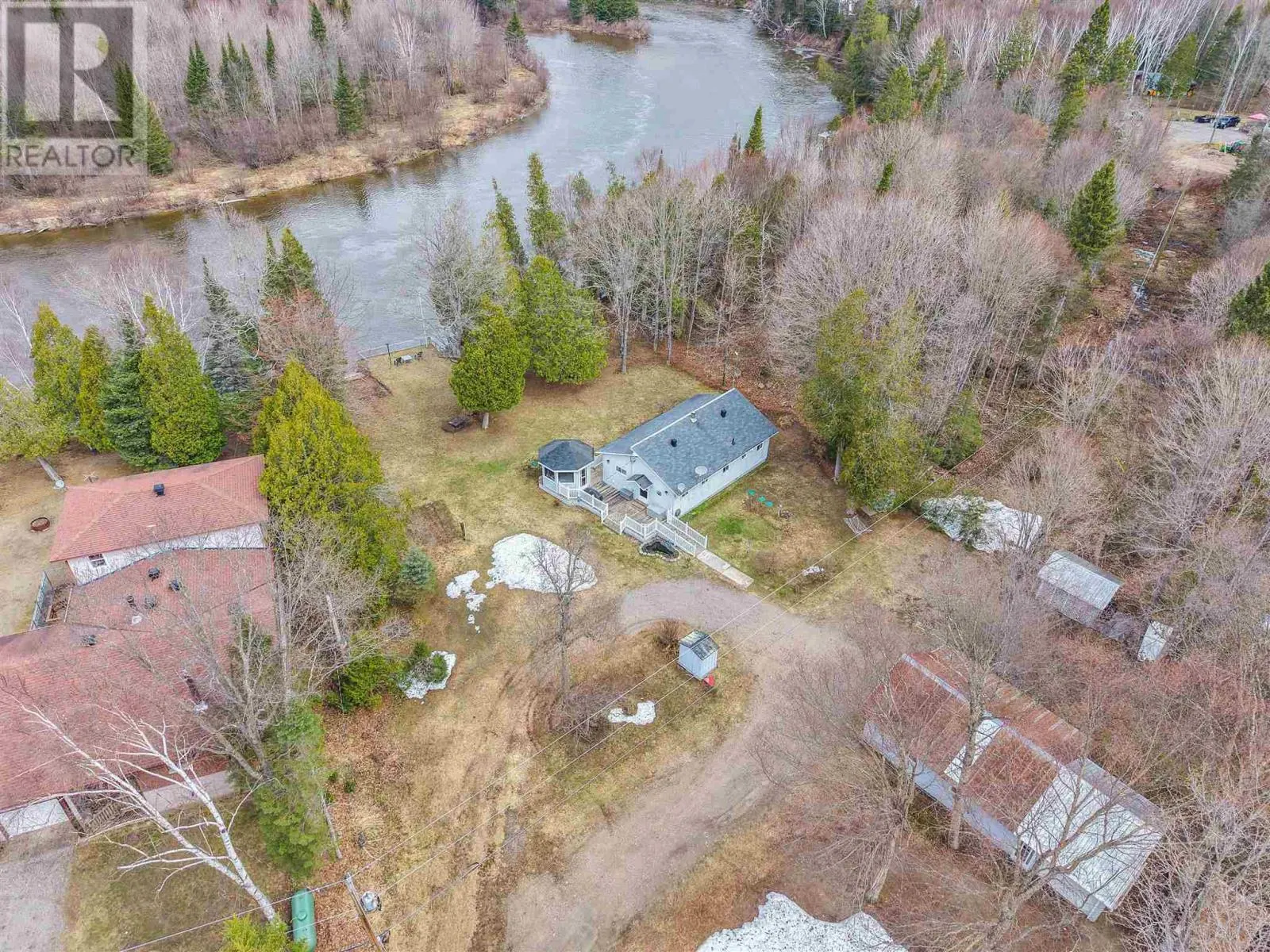 98 Whispering Pines RD