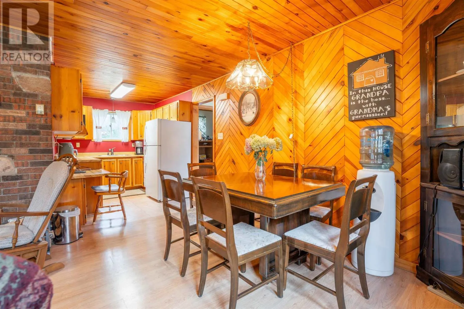 98 Whispering Pines RD