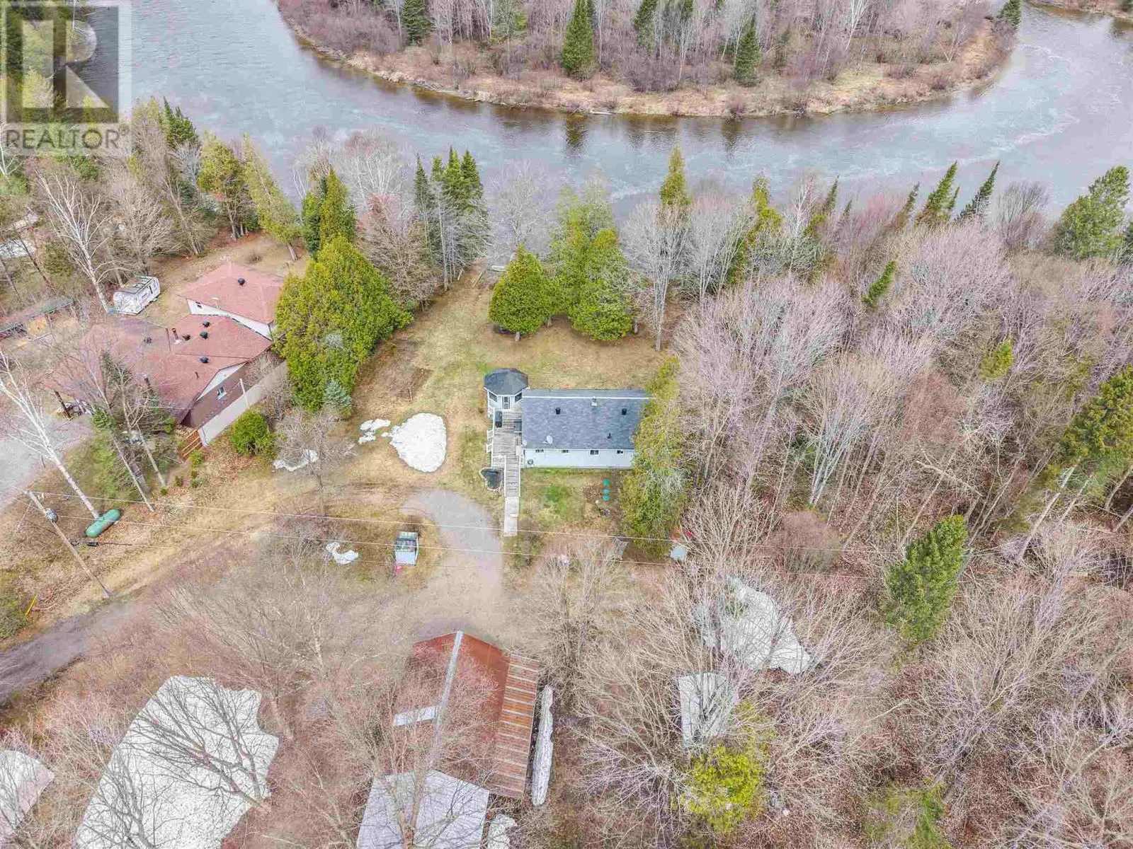 98 Whispering Pines RD