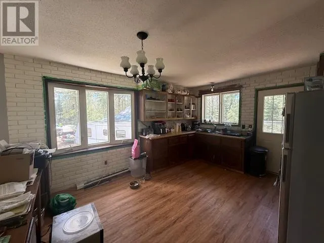 372 Highway 552 W