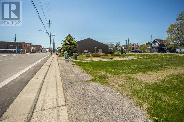 182 & 184 Main ST