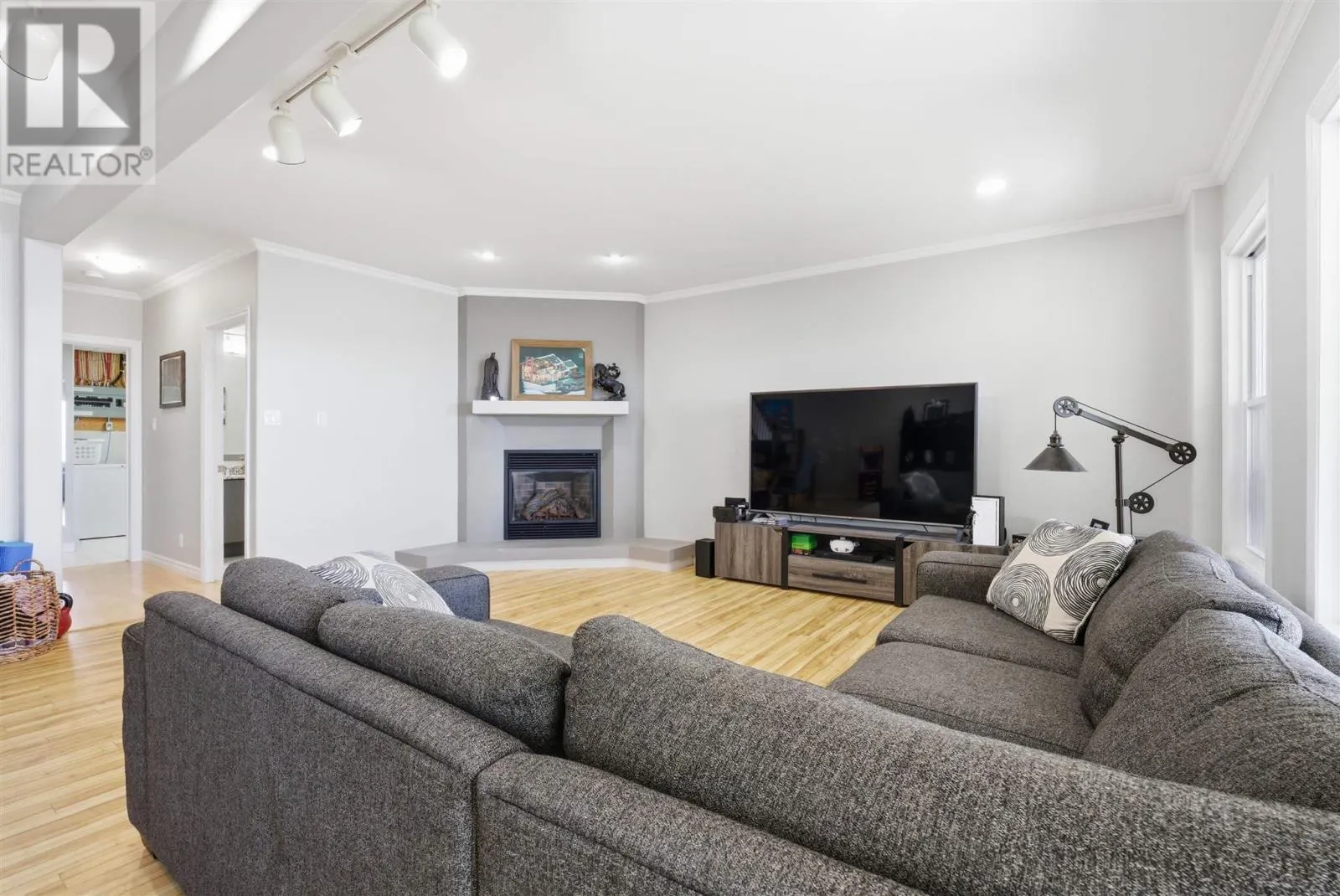 23 Kennedy RD
