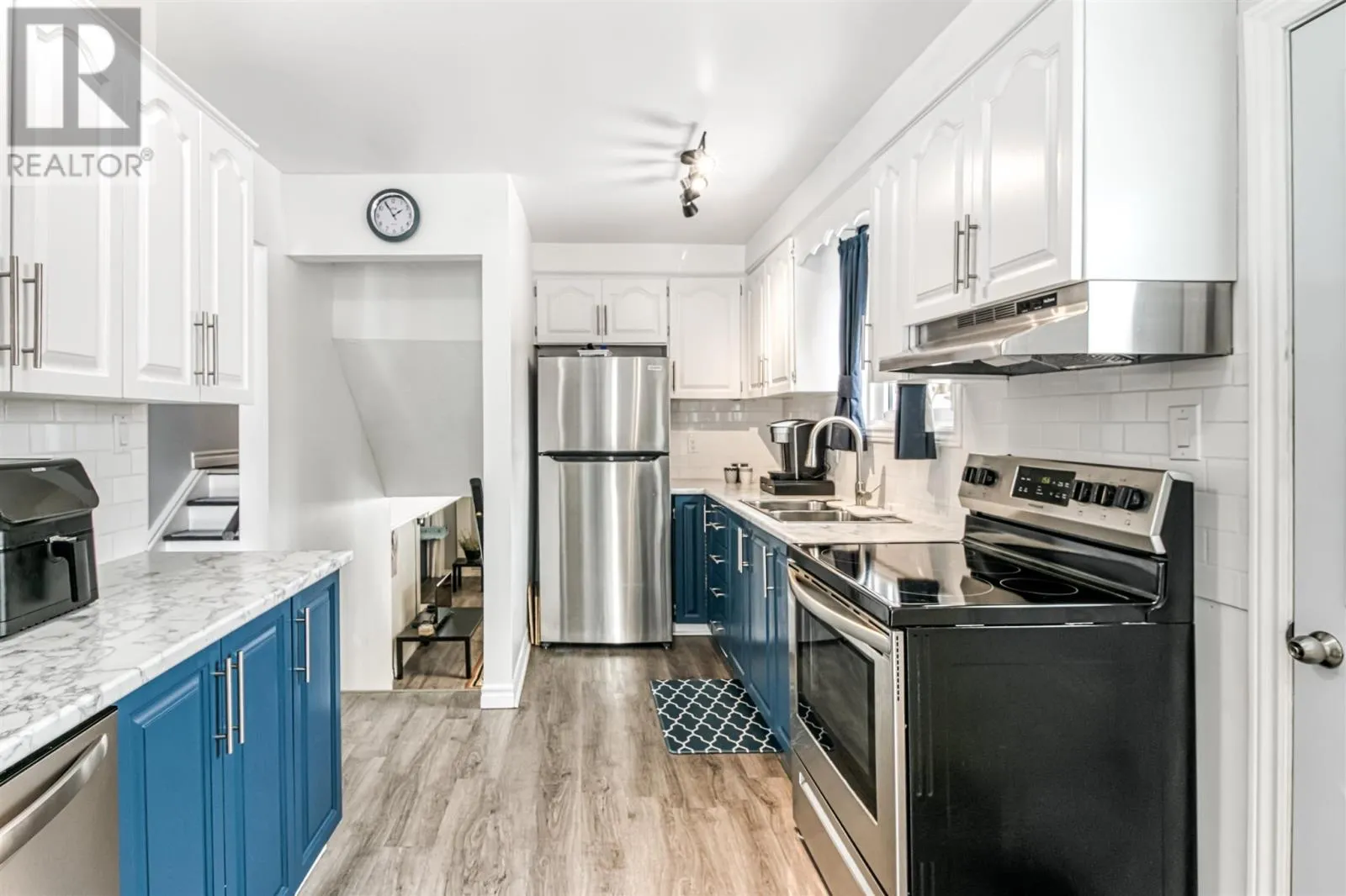 168B Ottawa AVE