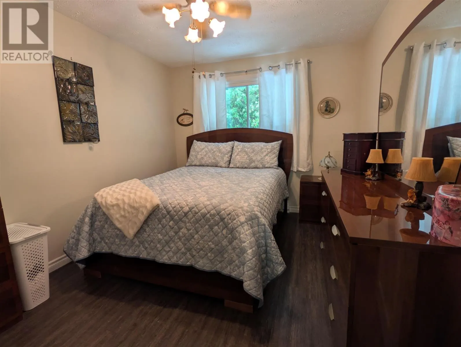 168B Ottawa AVE