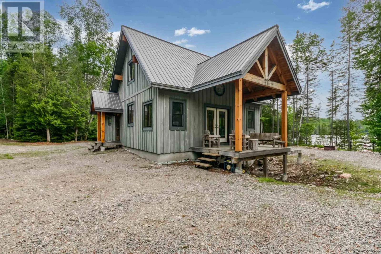 1456 Dunlop Shores RD