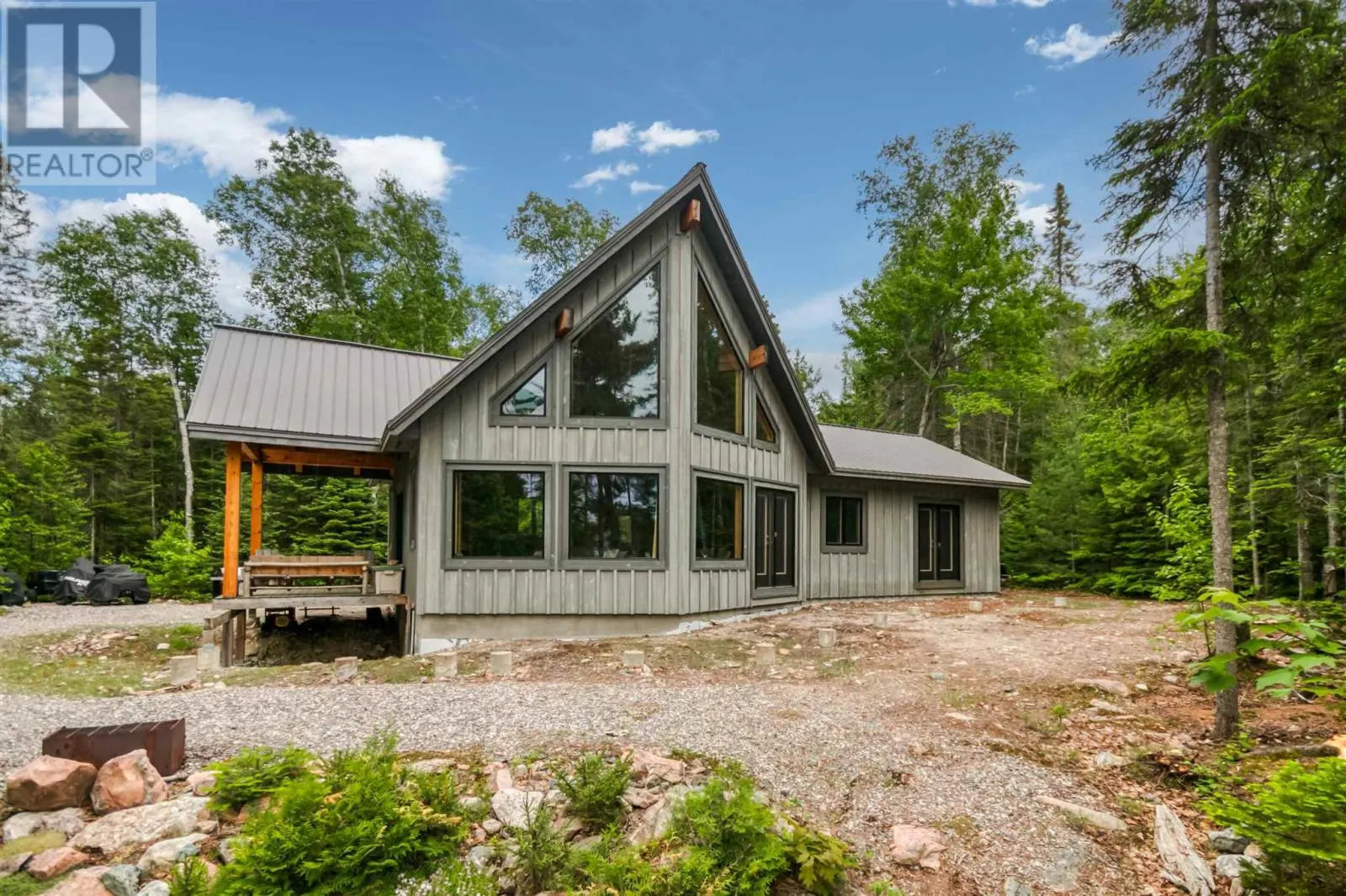 1456 Dunlop Shores RD
