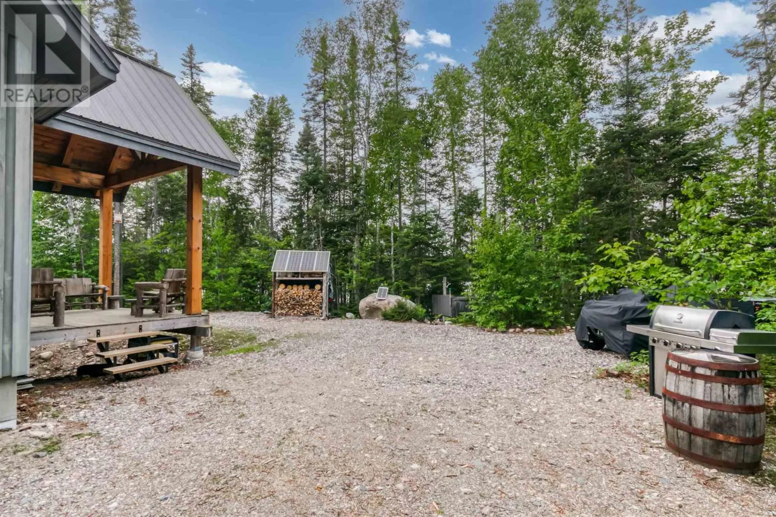 1456 Dunlop Shores RD