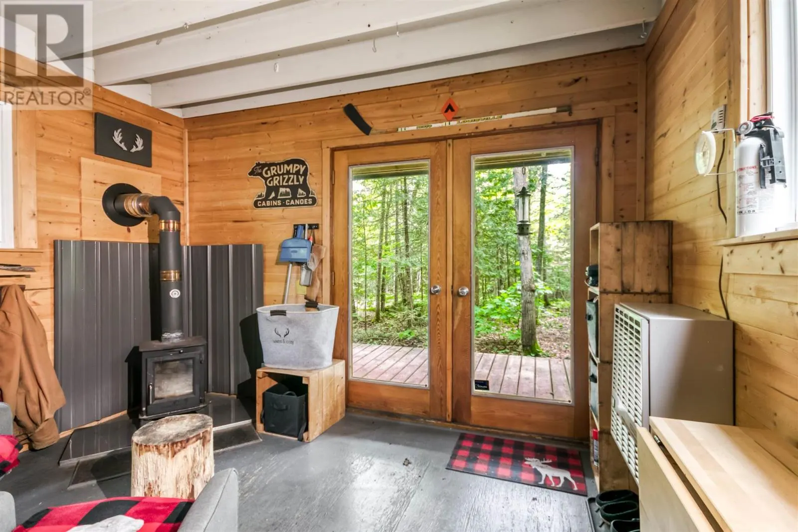 1456 Dunlop Shores RD