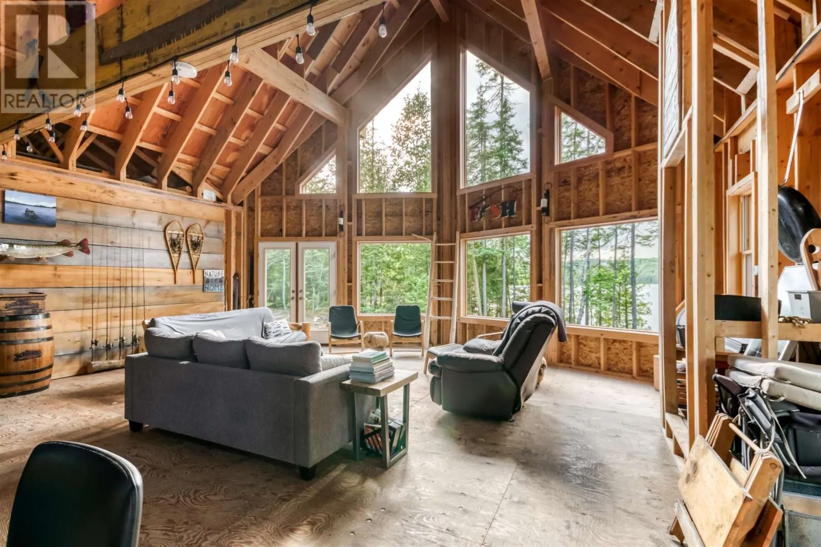 1456 Dunlop Shores RD