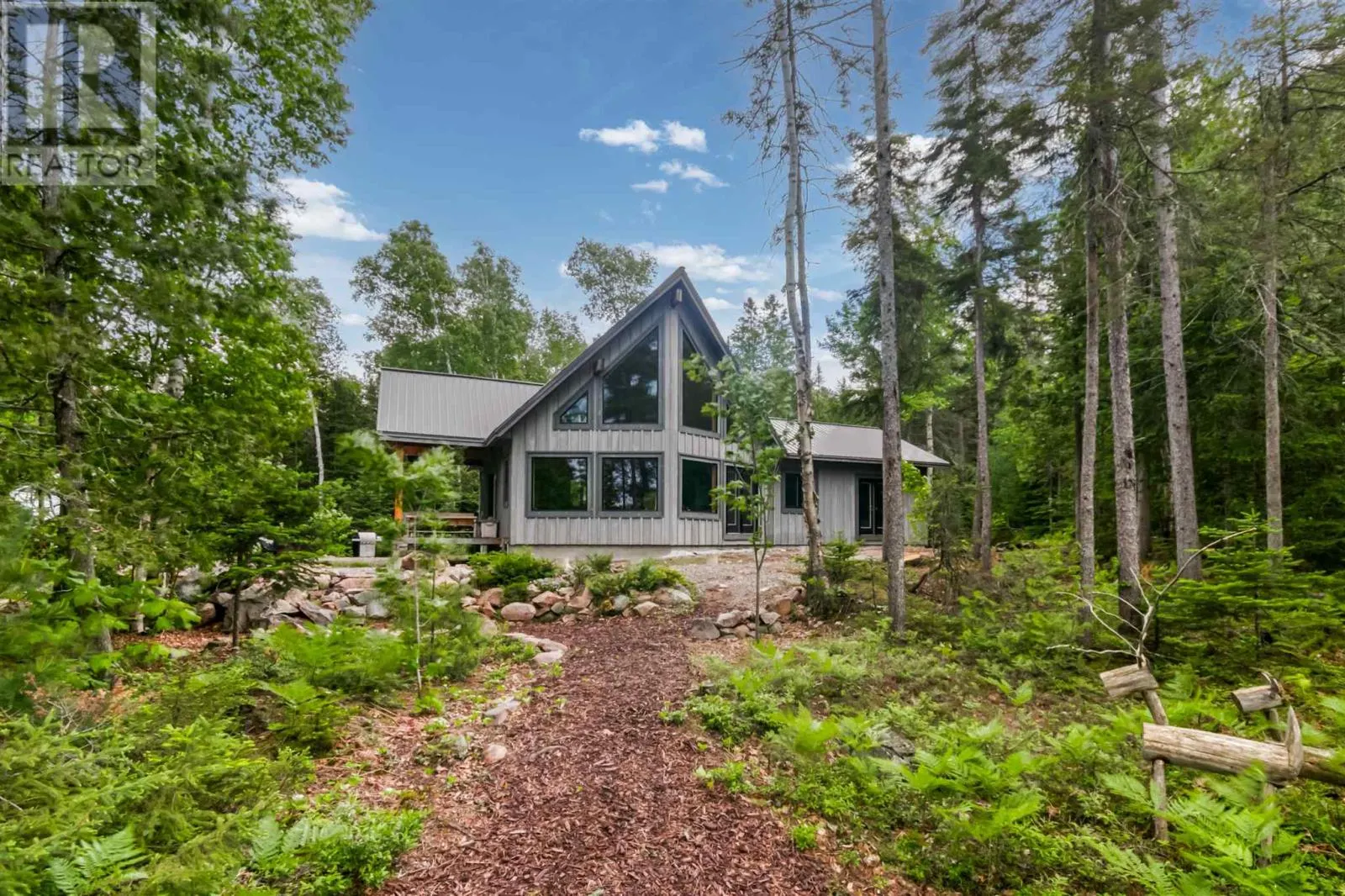 1456 Dunlop Shores RD