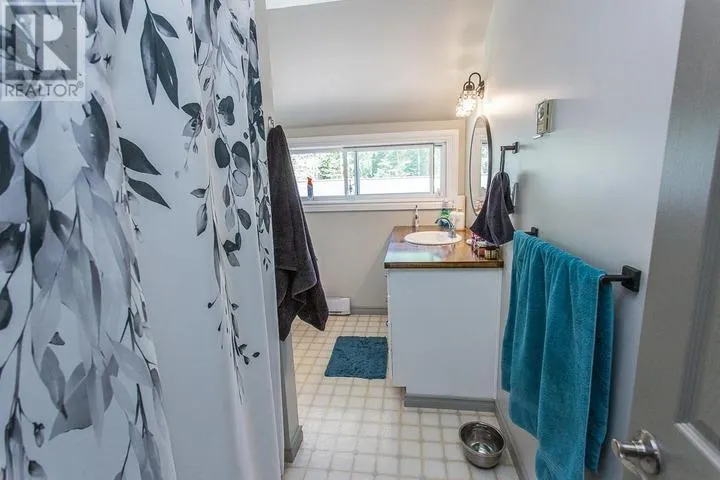 2750 Canoe Point RD|St. Joseph Township
