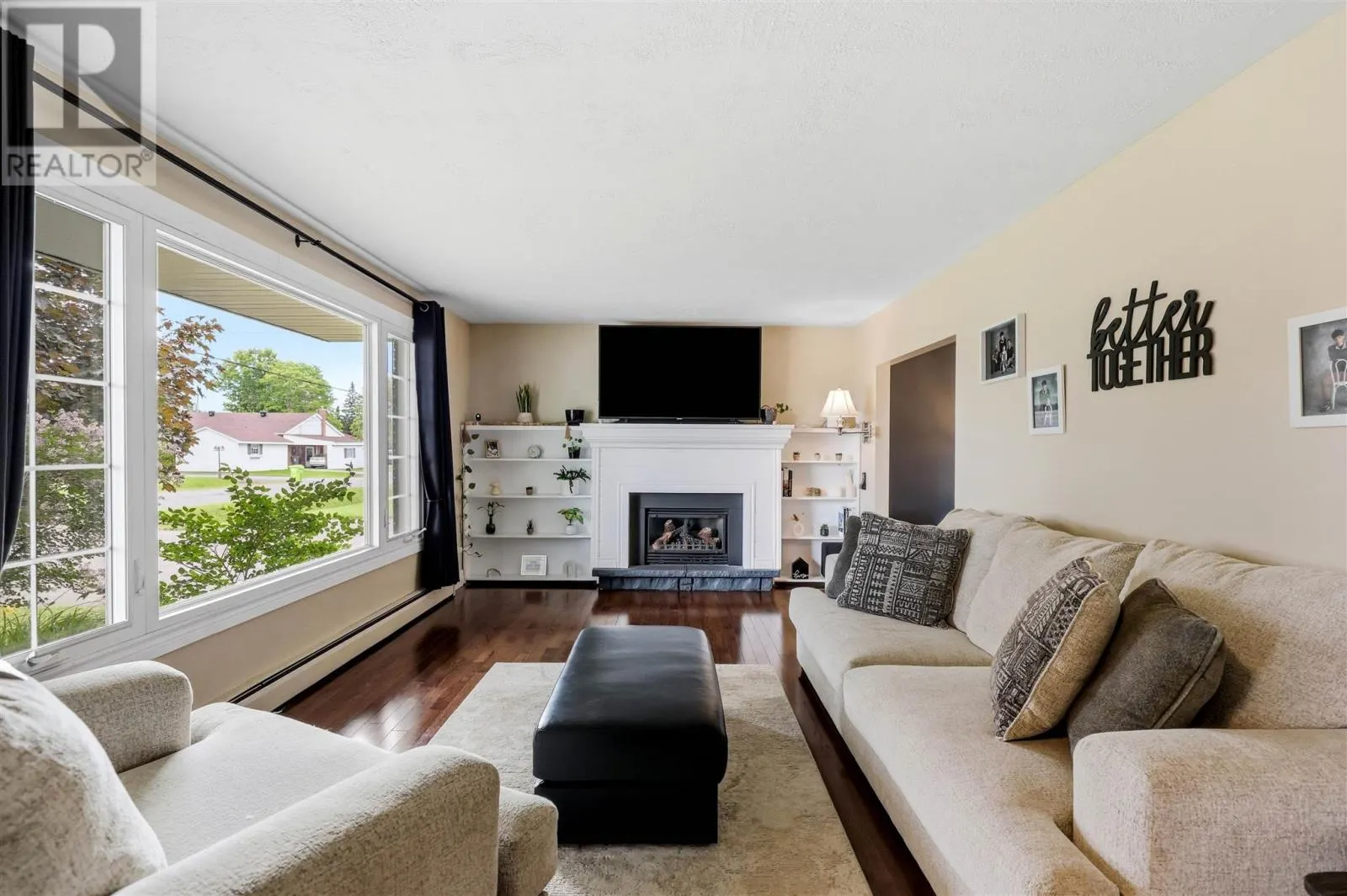 309 Whitney AVE