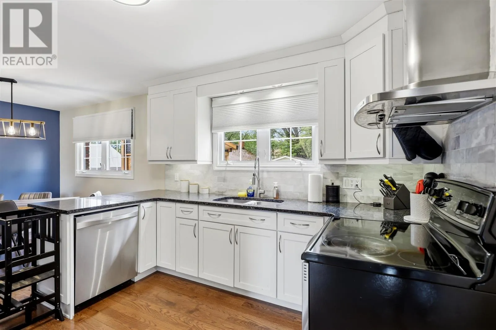 309 Whitney AVE