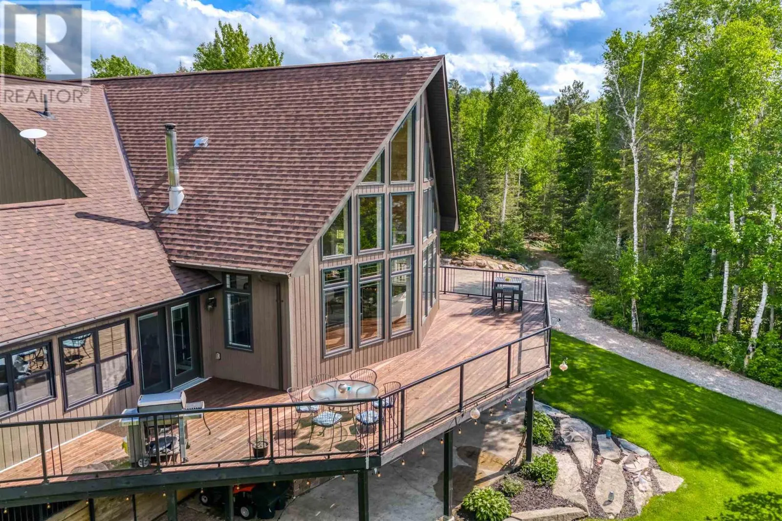 1314 Dunlop Shores RD
