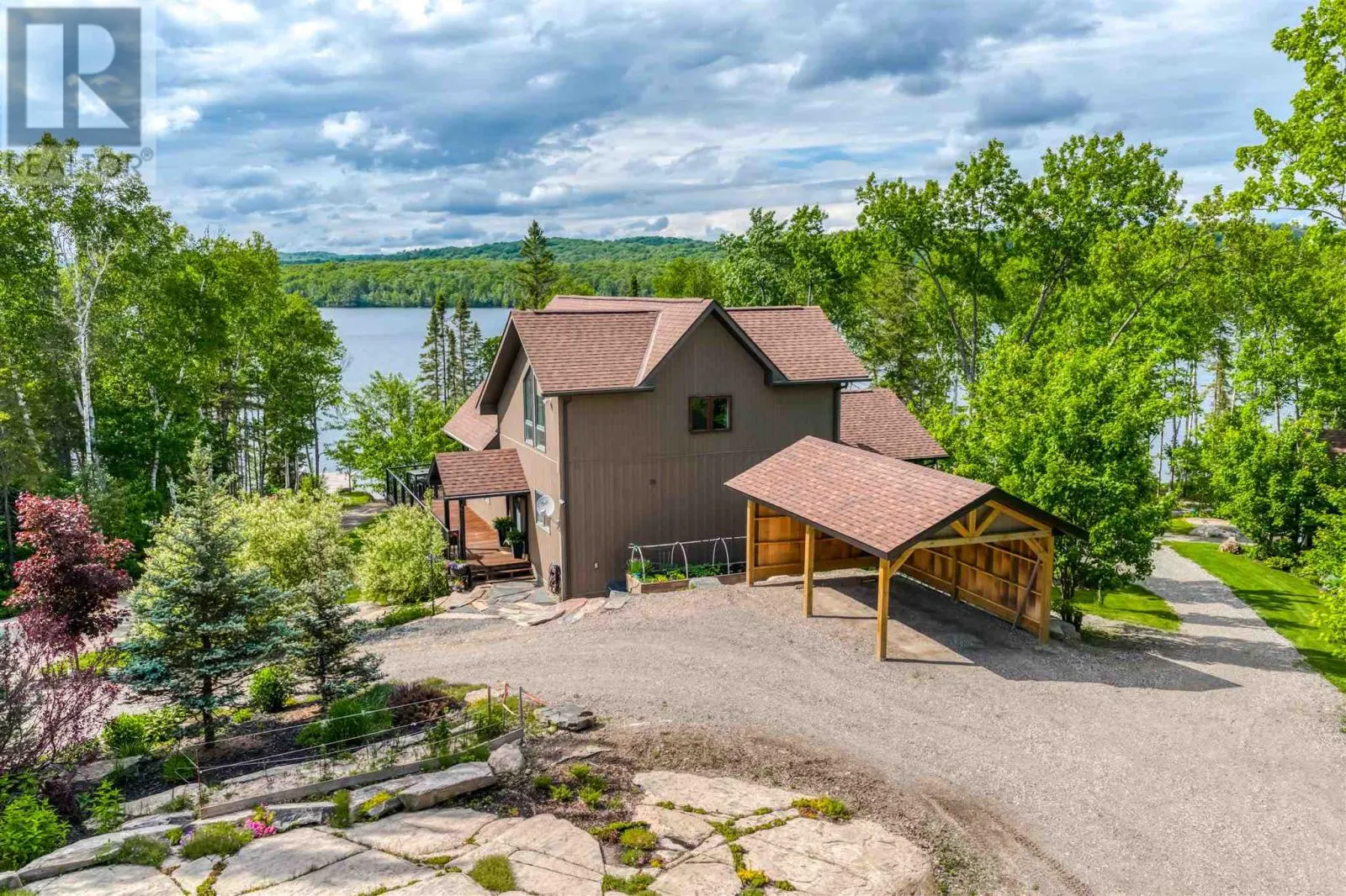 1314 Dunlop Shores RD
