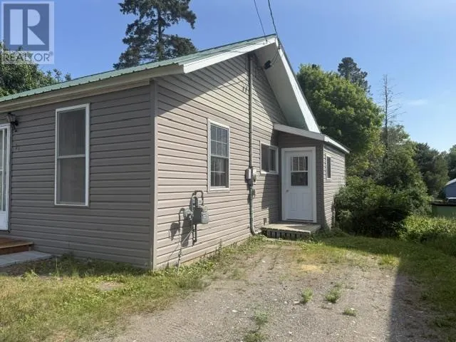 21 Park ST