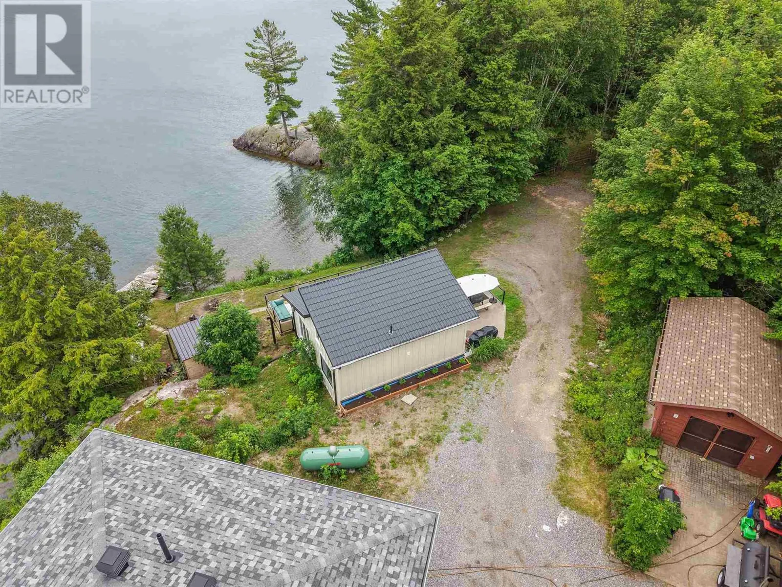 133 Cressey RD