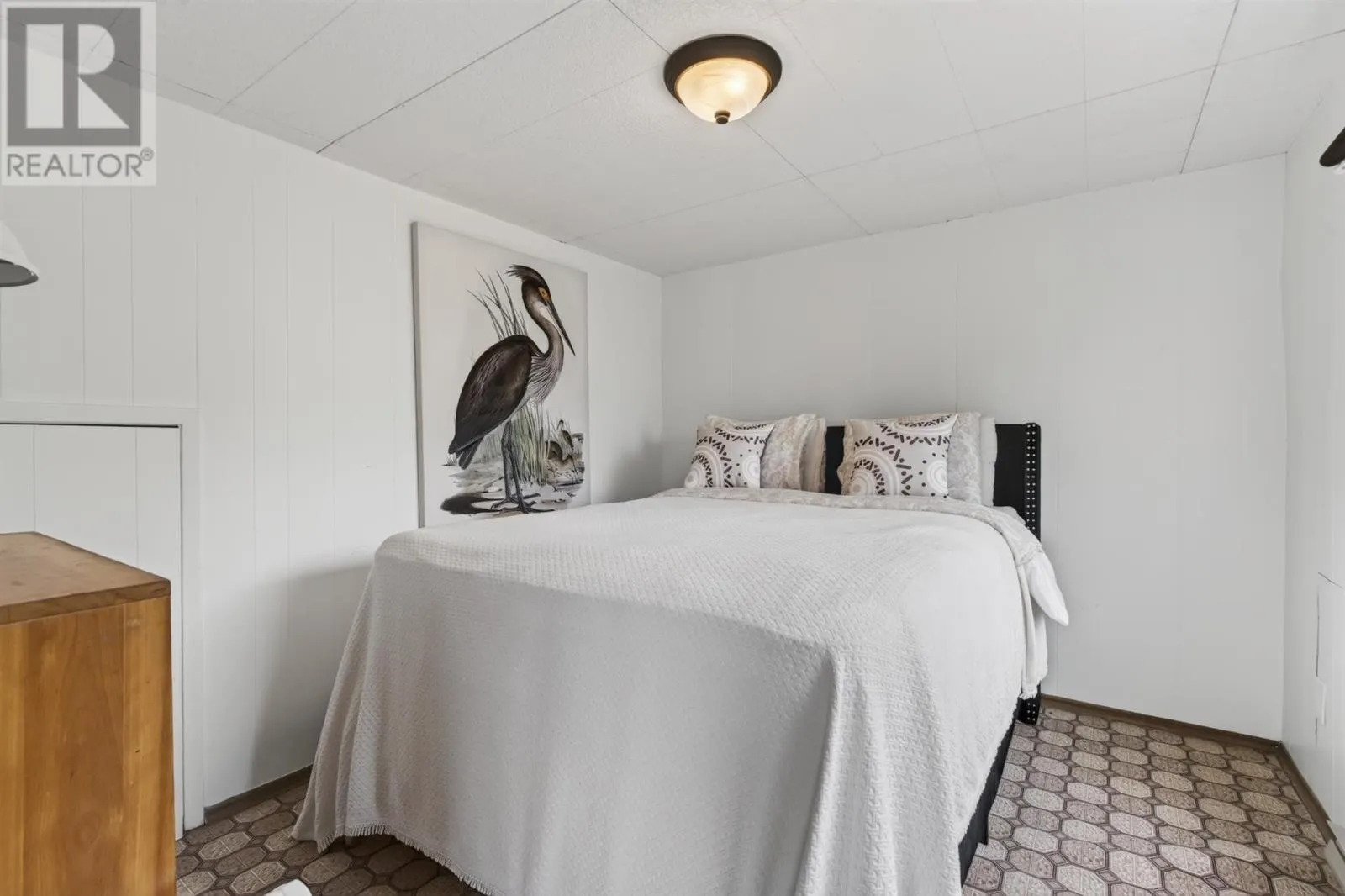 133 Cressey RD