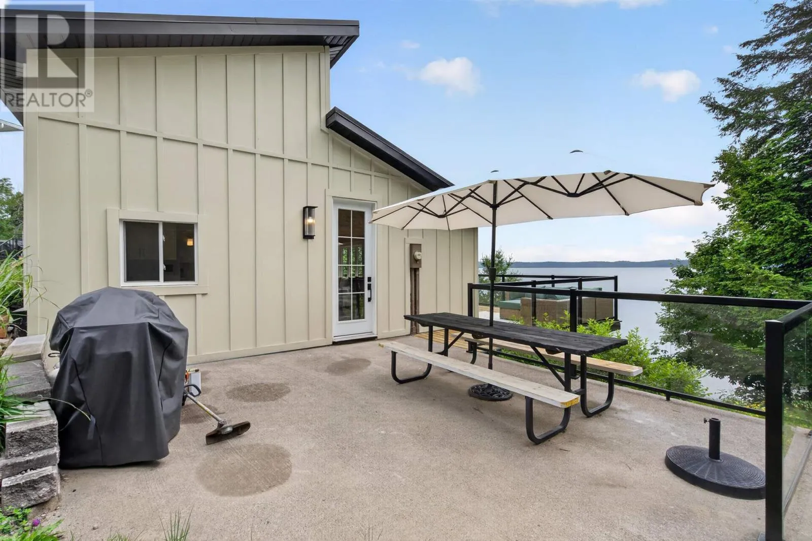 133 Cressey RD