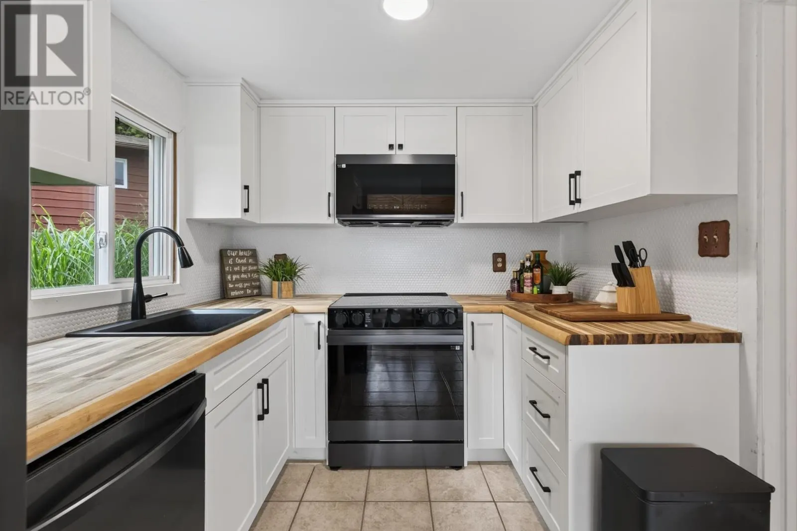 133 Cressey RD