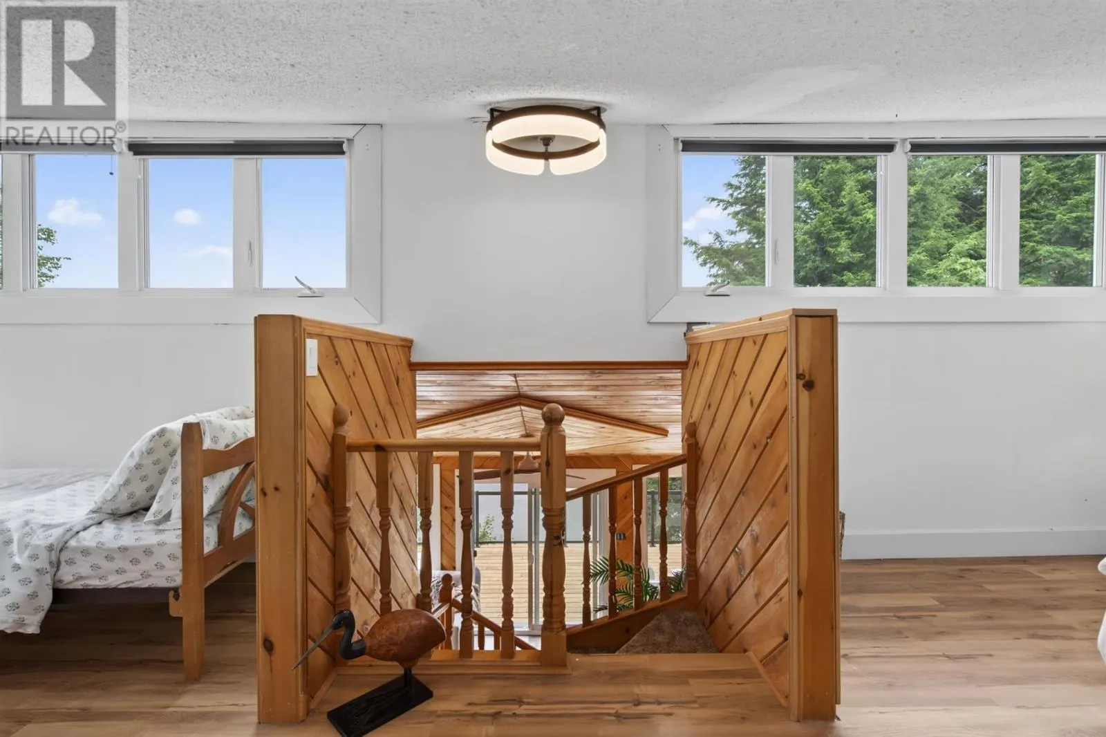133 Cressey RD