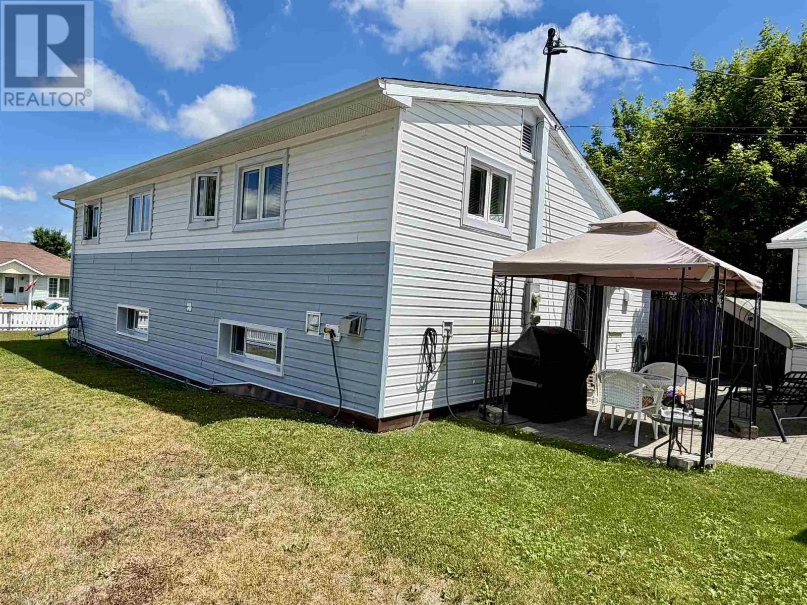69 Hutchison AVE