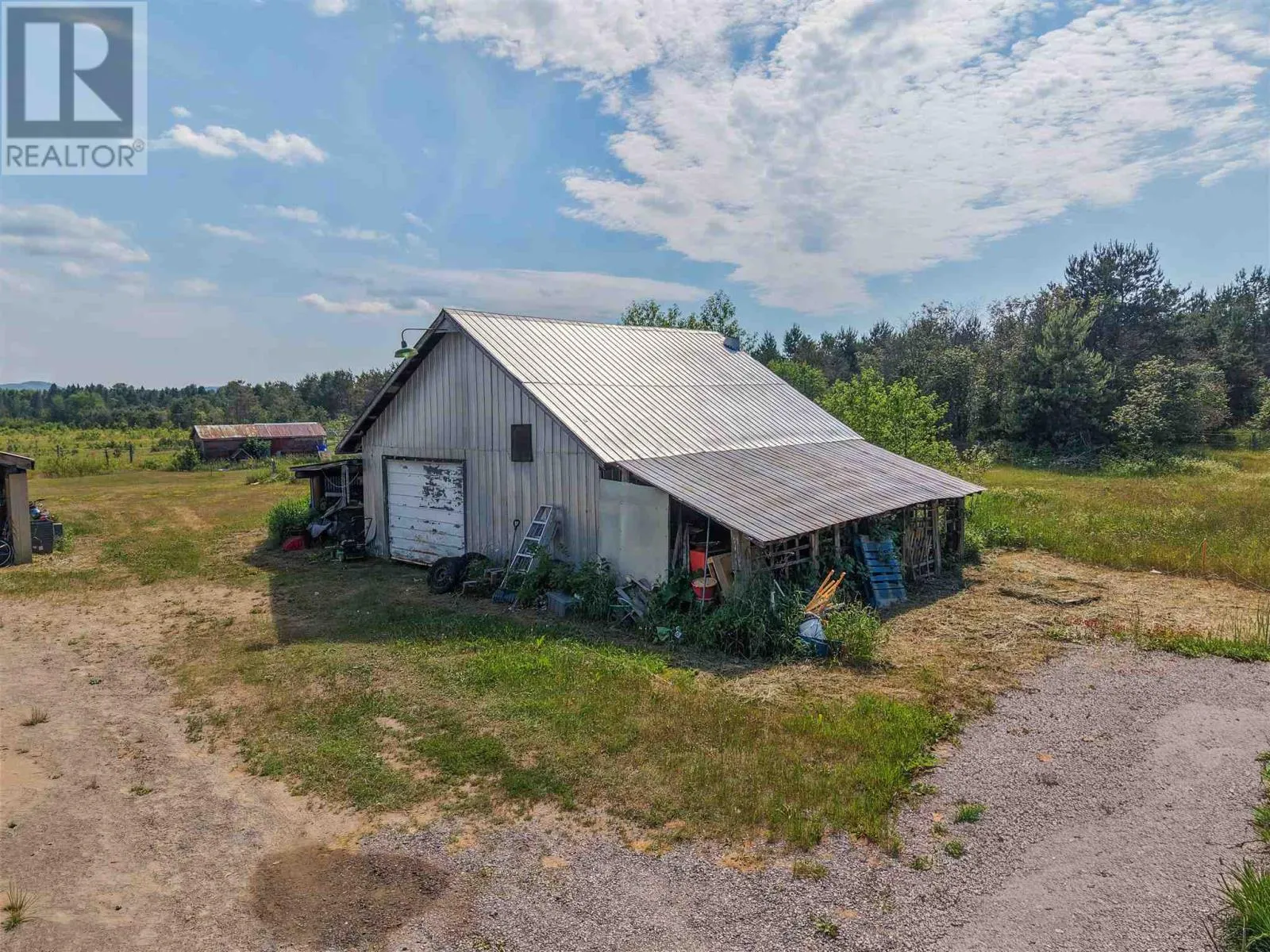 833 Highway 552 E