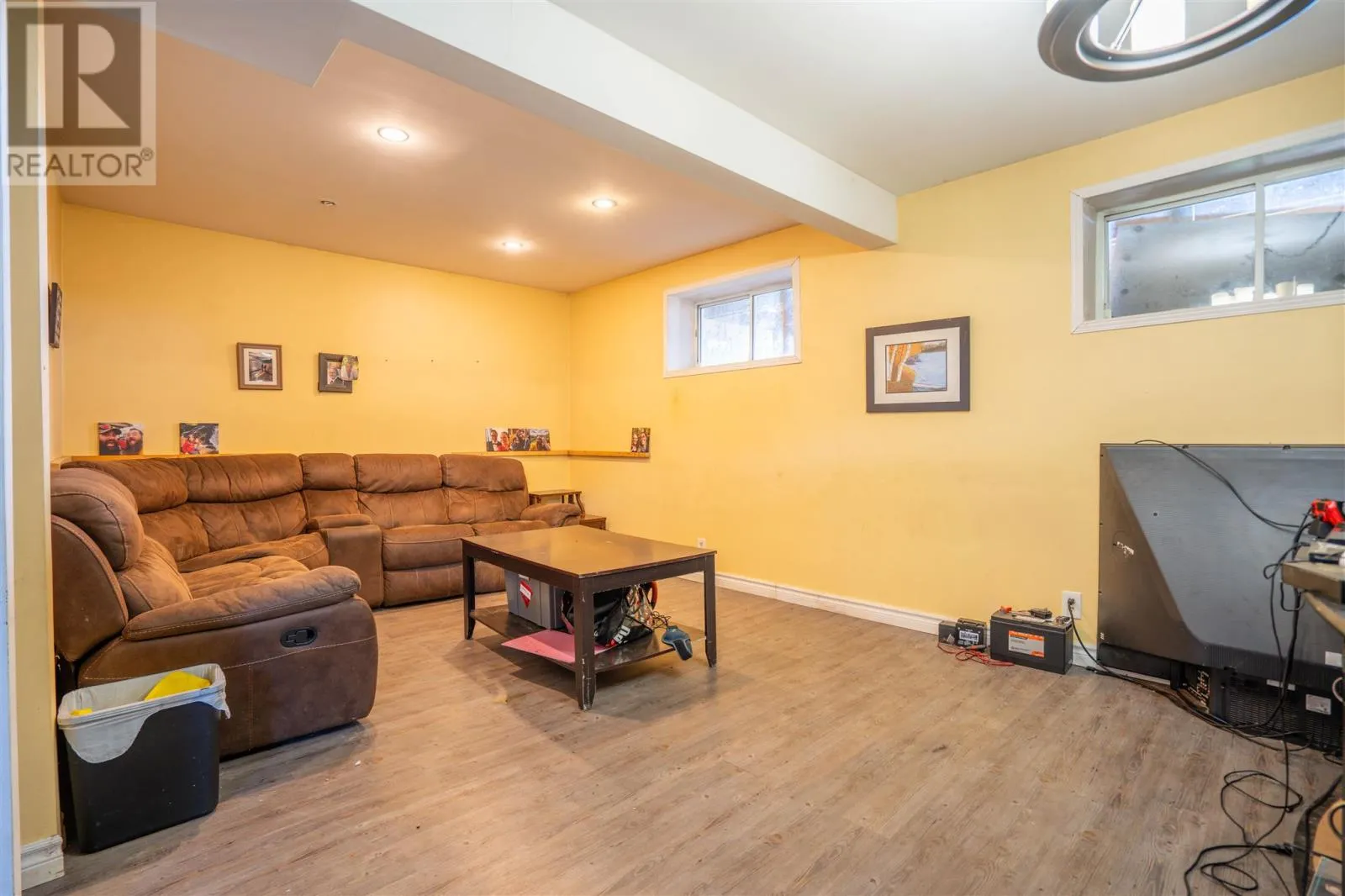 833 Highway 552 E