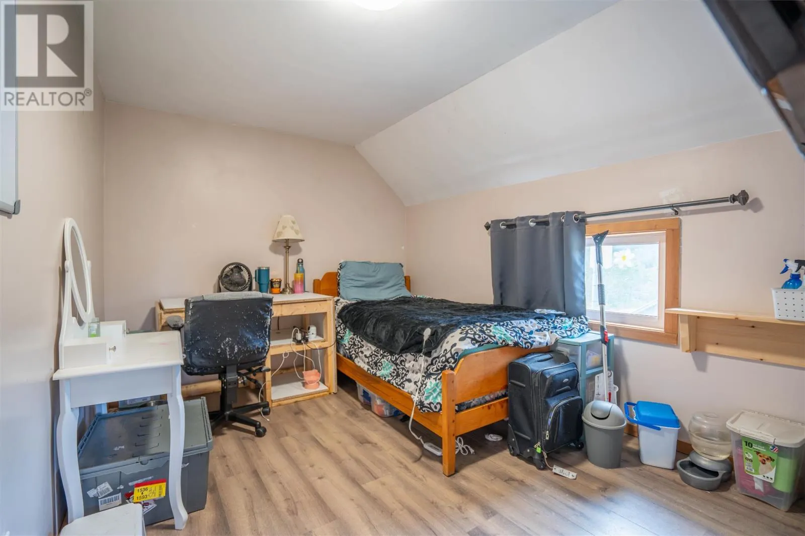 833 Highway 552 E
