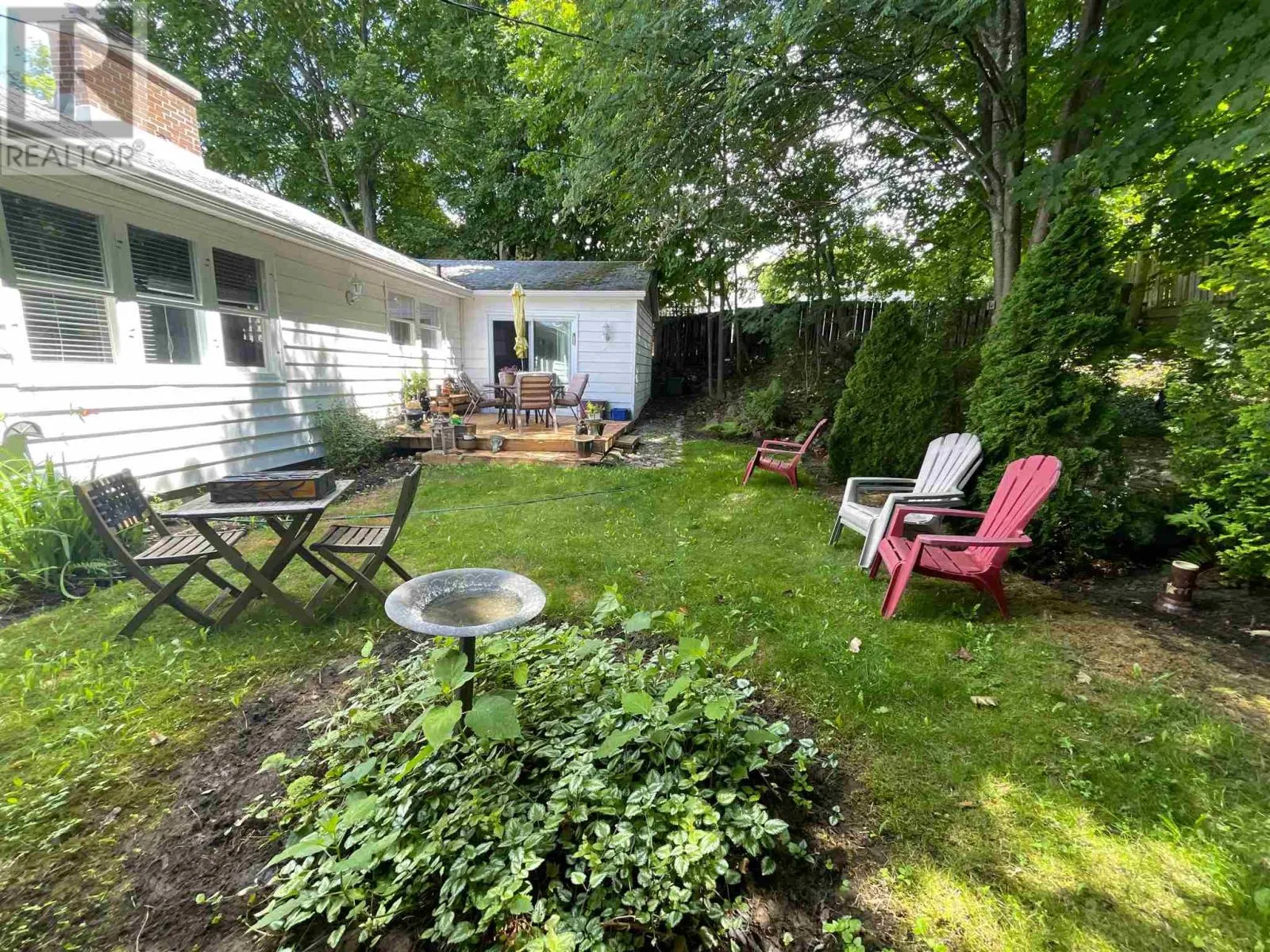 73 Hutchison AVE
