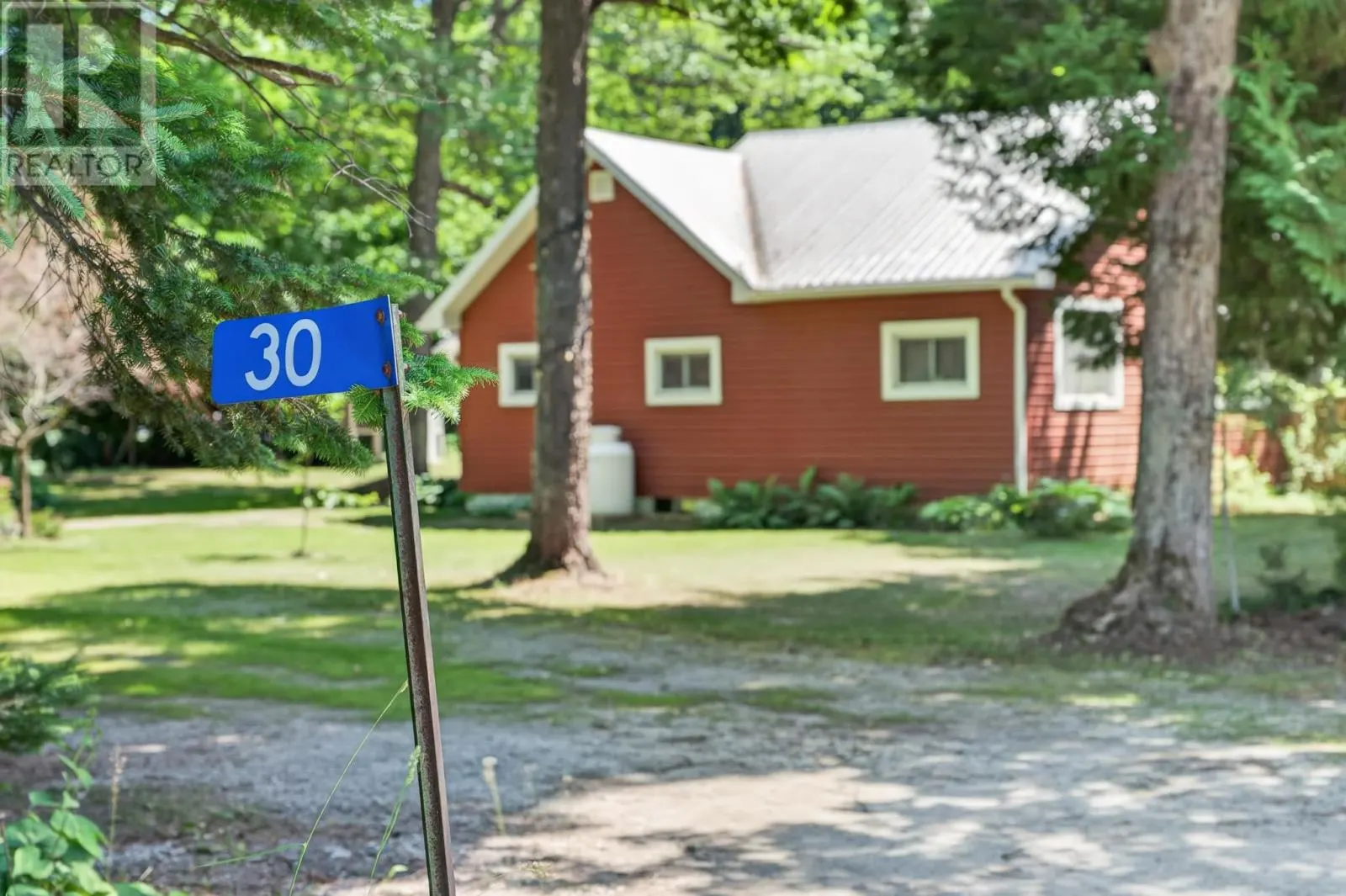 30 Rooley LN