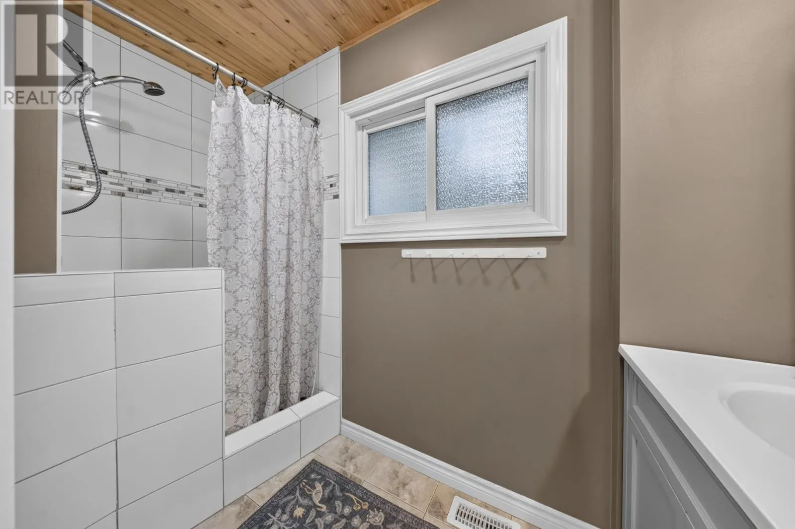 30 Rooley LN