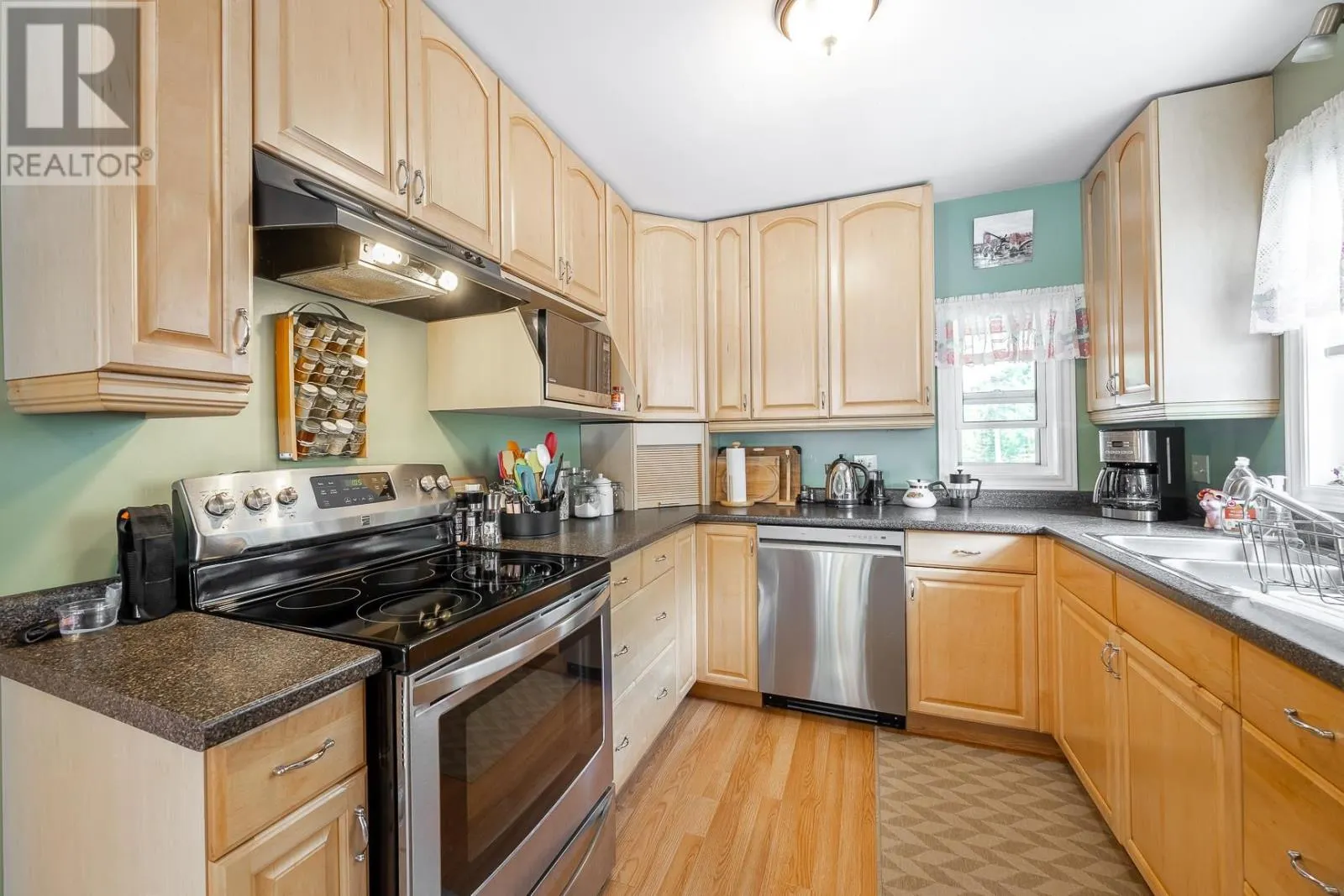 2114 Four Seasons DR