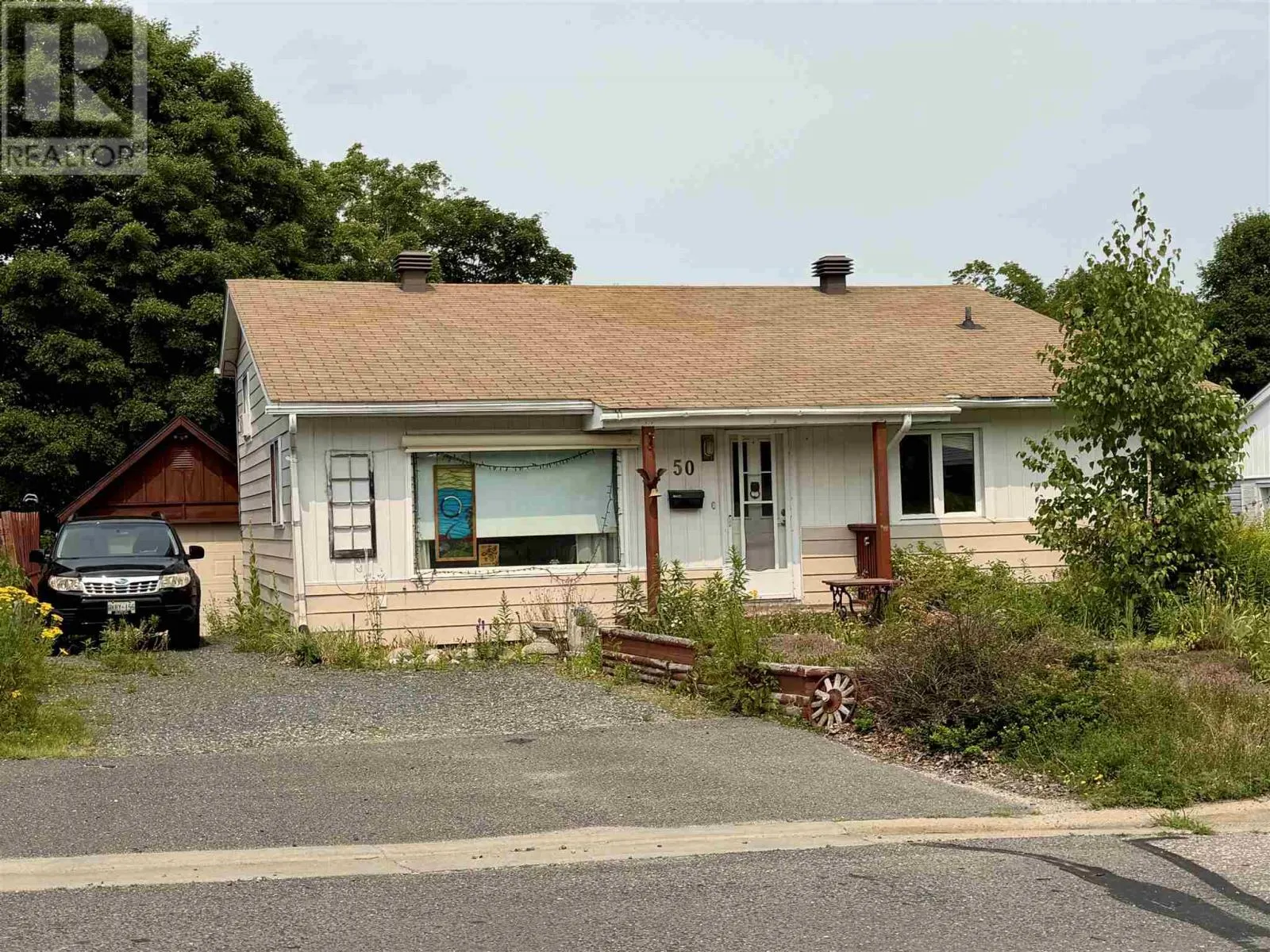 50 Hutchison AVE