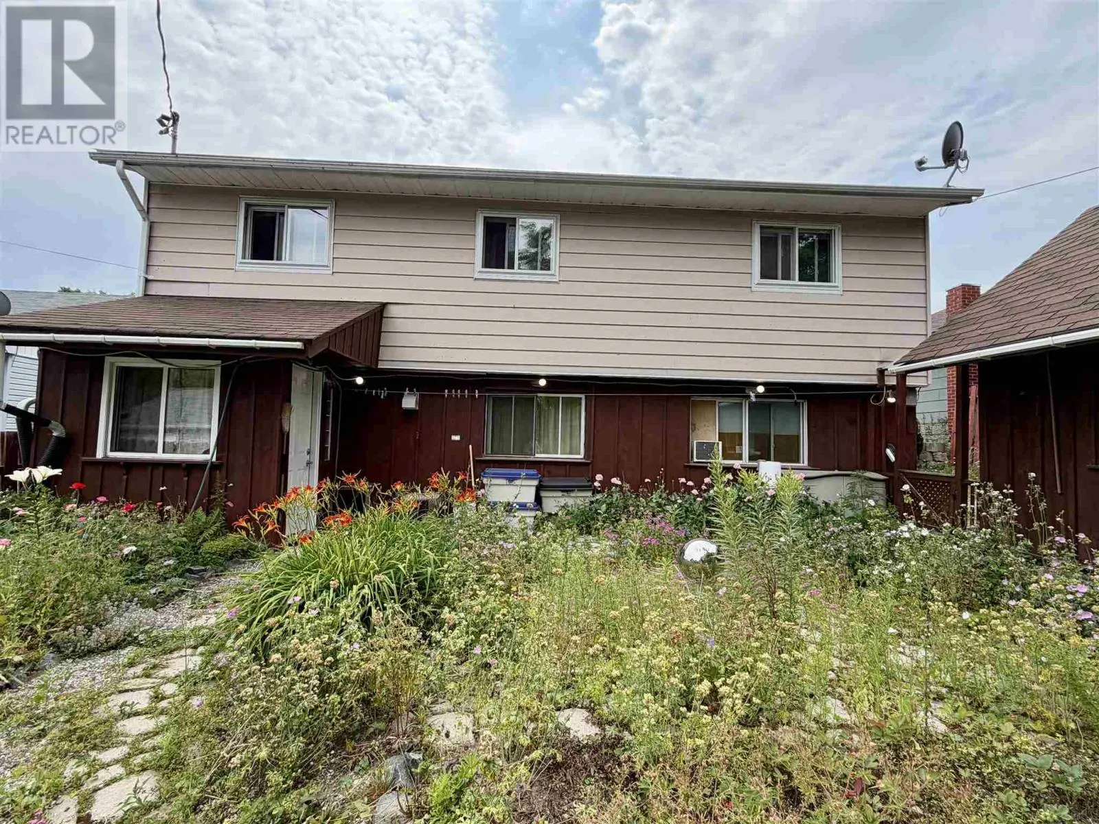 50 Hutchison AVE