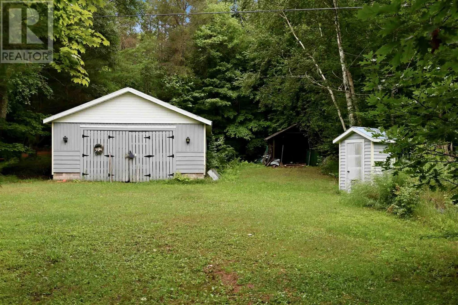 264 Whispering Pines DR