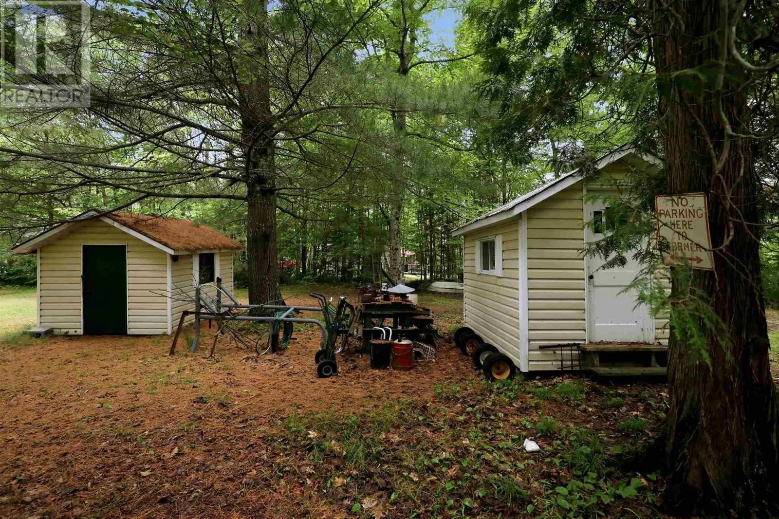264 Whispering Pines DR