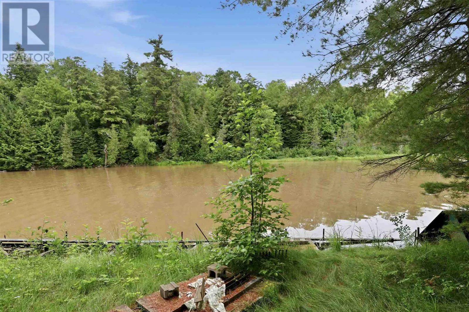 264 Whispering Pines DR