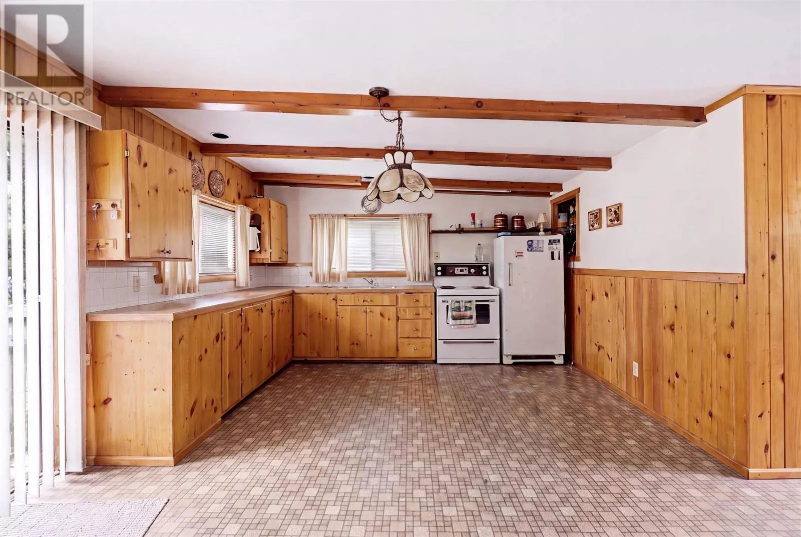 264 Whispering Pines DR