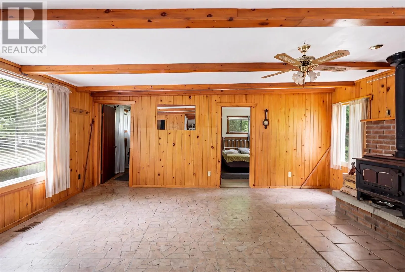 264 Whispering Pines DR