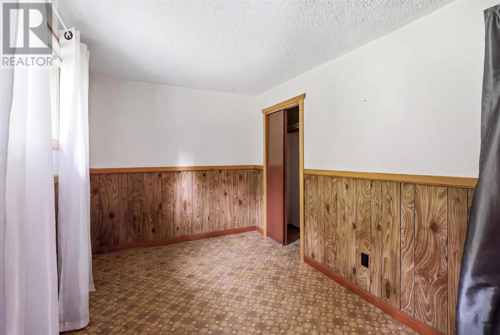 264 Whispering Pines DR