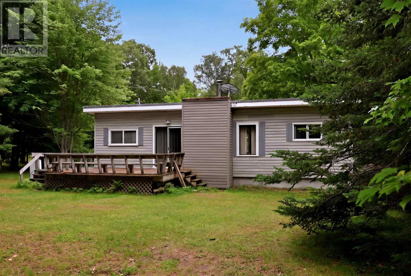 264 Whispering Pines DR