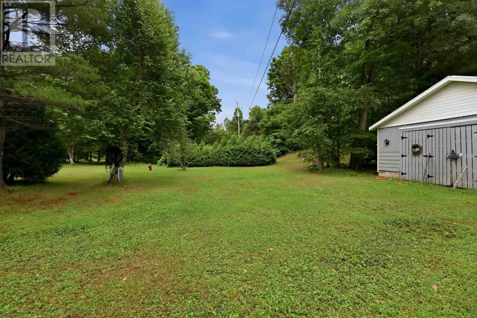 264 Whispering Pines DR