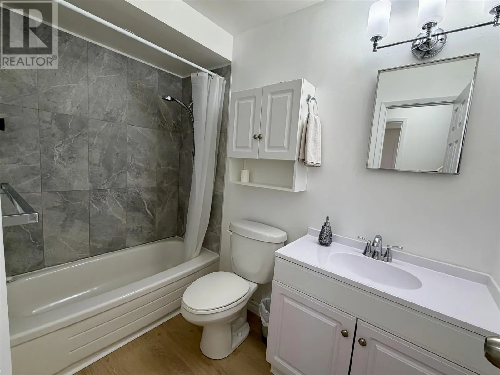 136 Frobel DR