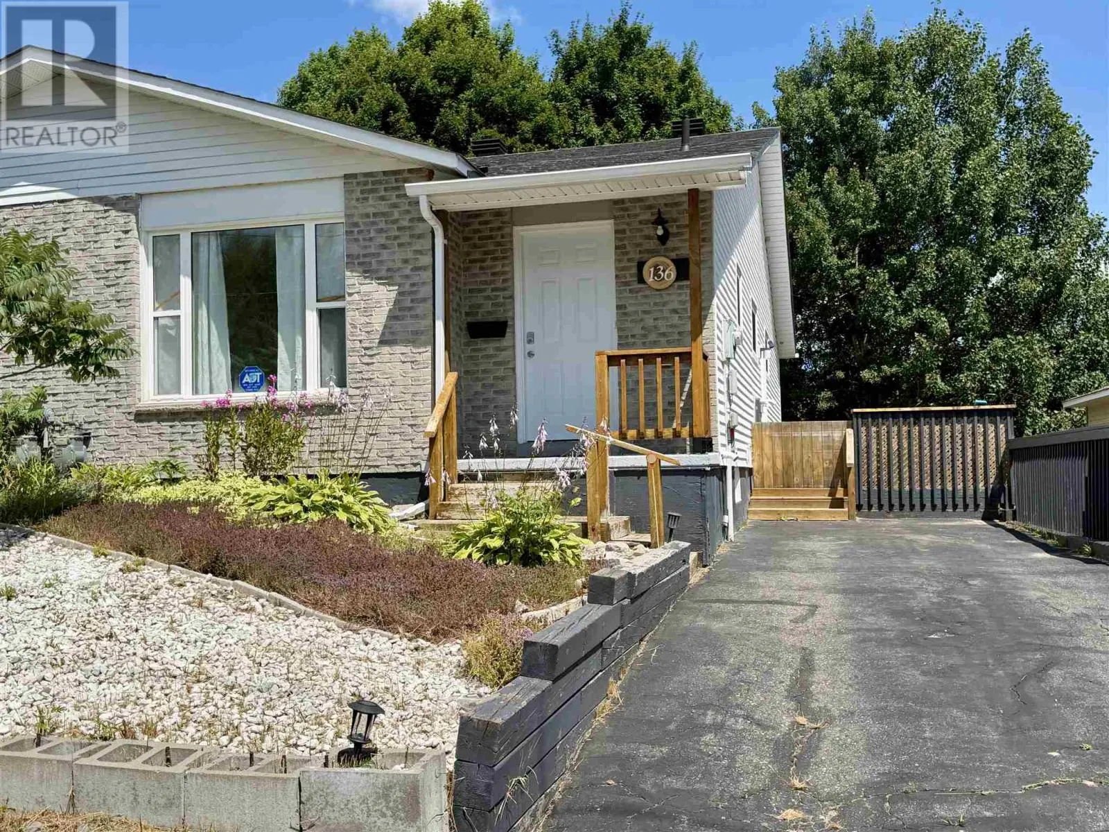 136 Frobel DR